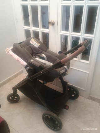 Silla de paseo + capazo Trío Bebé Confort