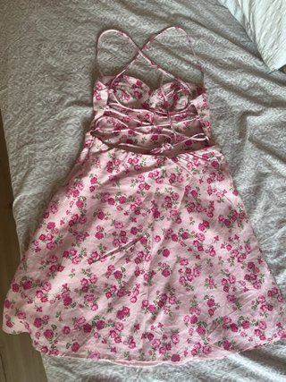 Vestido corto Zara estampado flores rosa