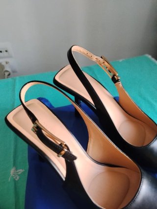 Zapatos de tacón negros para mujer