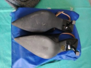 Zapatos de tacón negros para mujer