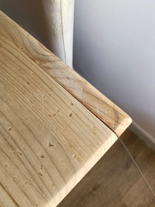 Mesa de comedor de pino natural. ¡Urge venta!.