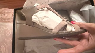 Sandalias Todi cuña pequeña beige/dorado
