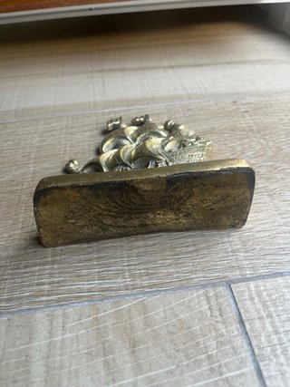 Barco decorativo de bronce