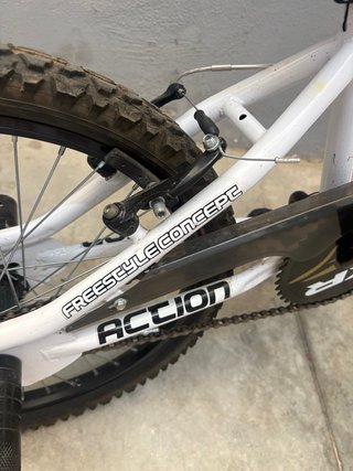 Bicicleta BMX Freestyle Blanca