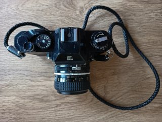 Nikkormat EL Negra + Nikkor 35mm f/2.8
