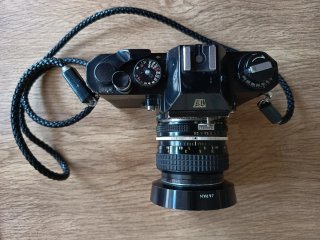 Nikkormat EL Negra + Nikkor 35mm f/2.8