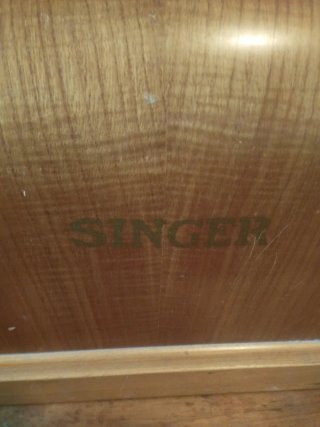 Máquina de coser Singer antigua