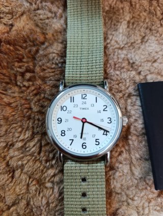 Reloj Timex con correa verde