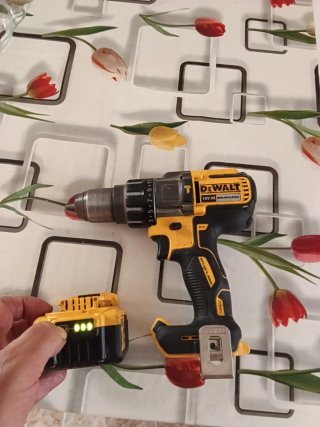 TALADRO DEWALT PERCUTOR BATERÍA DCD996