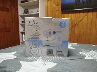 Máquina de coser Jata Mini 675