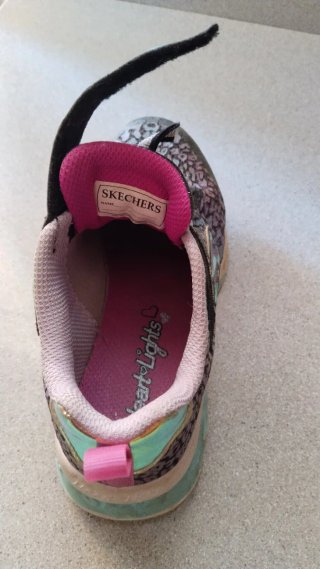 Zapatillas Skechers Niña Luces Corazones TALLA 29