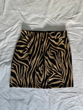 Falda Cebra Stradivarius Talla M