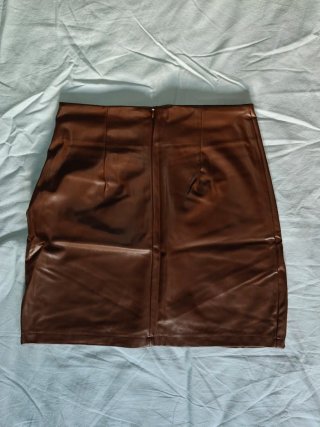 Falda polipiel marrón chocolate Talla M
