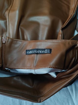 Falda polipiel marrón chocolate Talla M