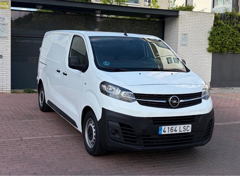 Opel Vivaro COMBI S 1.5 DIESEL MT6 CARGA STANDARD (2020) 2022