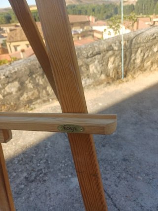 Caballete de pintura de madera