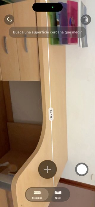Escritorio de madera y metal