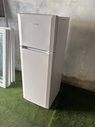 Nevera Beko 55/146/55 cm