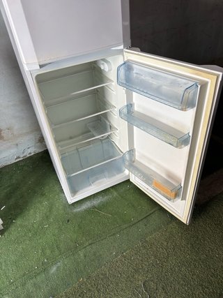 Nevera Beko 55/146/55 cm