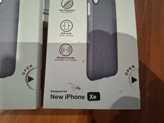Custodia protettiva per iPhone XR di aiino (modello Z3RO Protective Case)