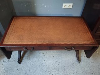 Mesa escritorio antigua cuero y madera