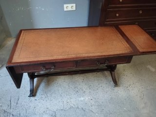 Mesa escritorio antigua cuero y madera