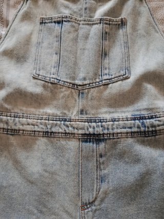 Peto vaquero corto azul claro talla 44