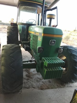 John Deere 3640