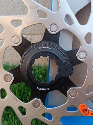 Disco Freno Shimano SM-RT64 203mm Center Lock