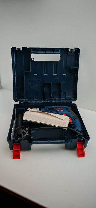 Taladro percutor 600W Bosch con maletín