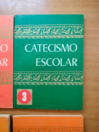 Lote 4 libros catecismo escolar