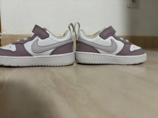 Zapatillas Nike Niña/o Blancas y Moradas