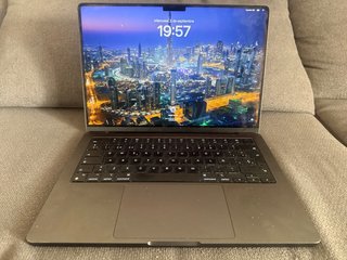 MacBook Pro M3 Gris Espacial