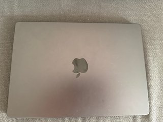 MacBook Pro M3 Gris Espacial