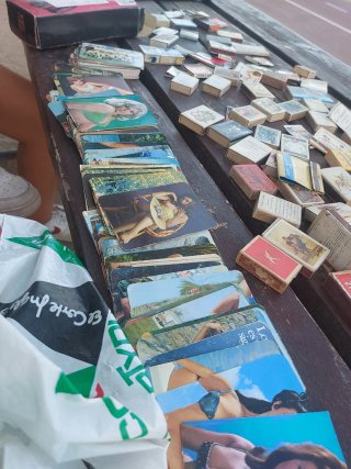 Lotto di fiammiferi e domino antichi