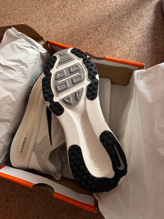 Nike Vomero 18 Talla 43 EU