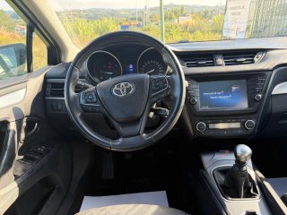 Toyota Avensis 2016