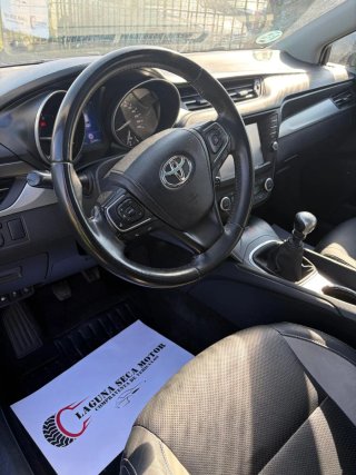 Toyota Avensis 2016