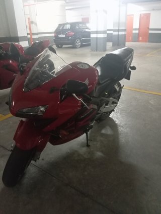 Honda CBR 600RR 2004 Roja y Negra