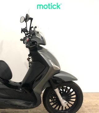 PIAGGIO BEVERLY 300 (TOP CASE)
