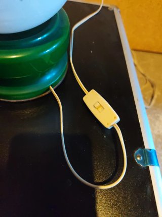 Lámparas de mesa verdes y blancas