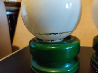 Lámparas de mesa verdes y blancas