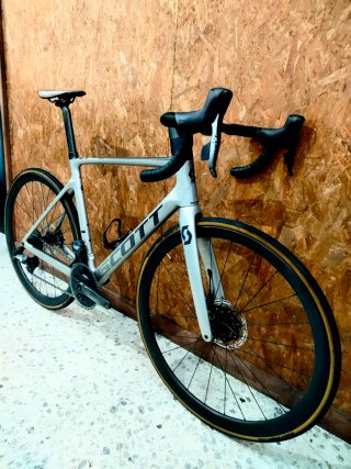 Scott Addict RC 10 Sram electrónico ruedas carbono