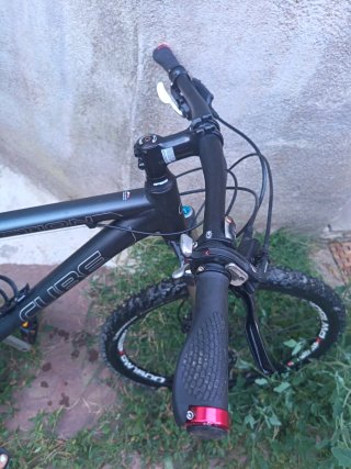 Bicicleta Cube Reaction