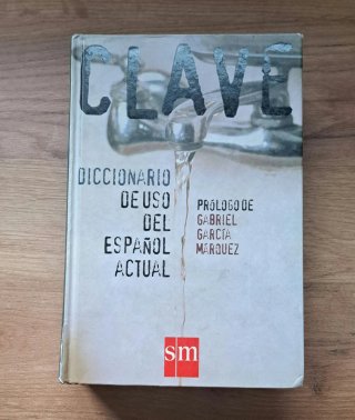 Clave diccionario de uso del español actual