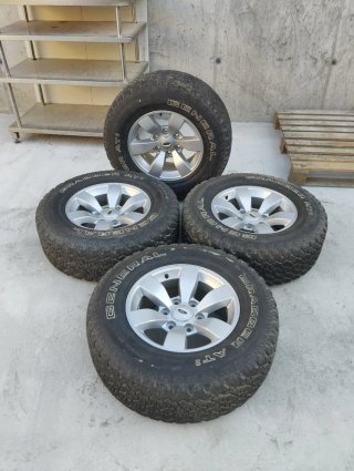 Llantas todoterreno (4 unidades)