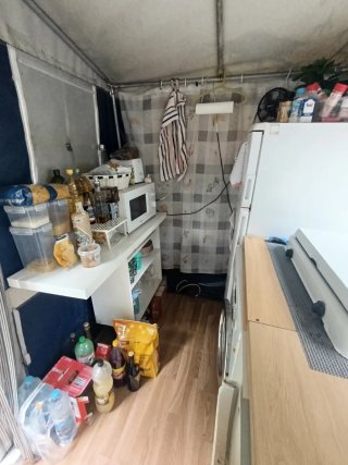 Caravana fija + avancé+ sobre avancé y cocina