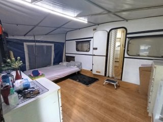 Caravana fija + avancé+ sobre avancé y cocina