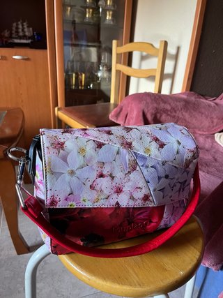 Bolso Desigual Multicolor y Rojo
