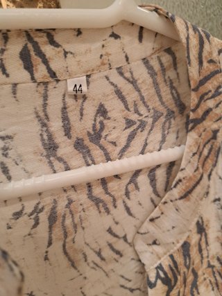 Blusa Beige y Marrón Talla 44